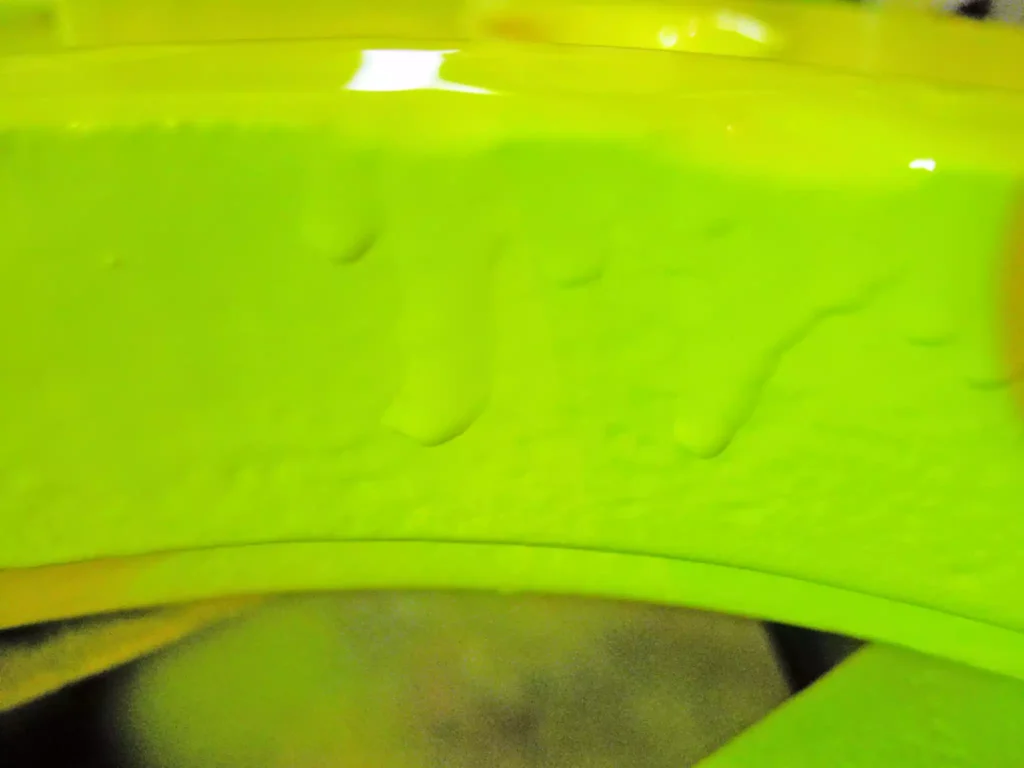 How To Avoid Drips And Runs With Spray Paint Cans Easy Spray Paint